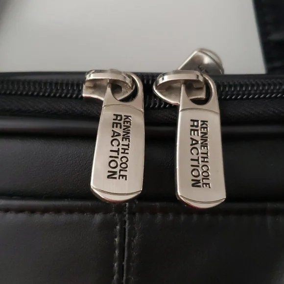 Kenneth Cole Computer Case - Picture 4 of 8